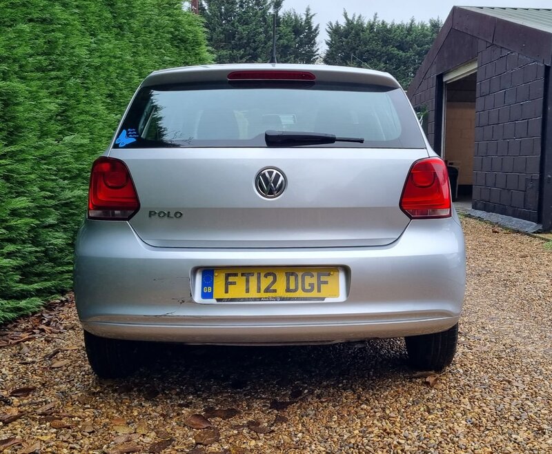 VOLKSWAGEN POLO